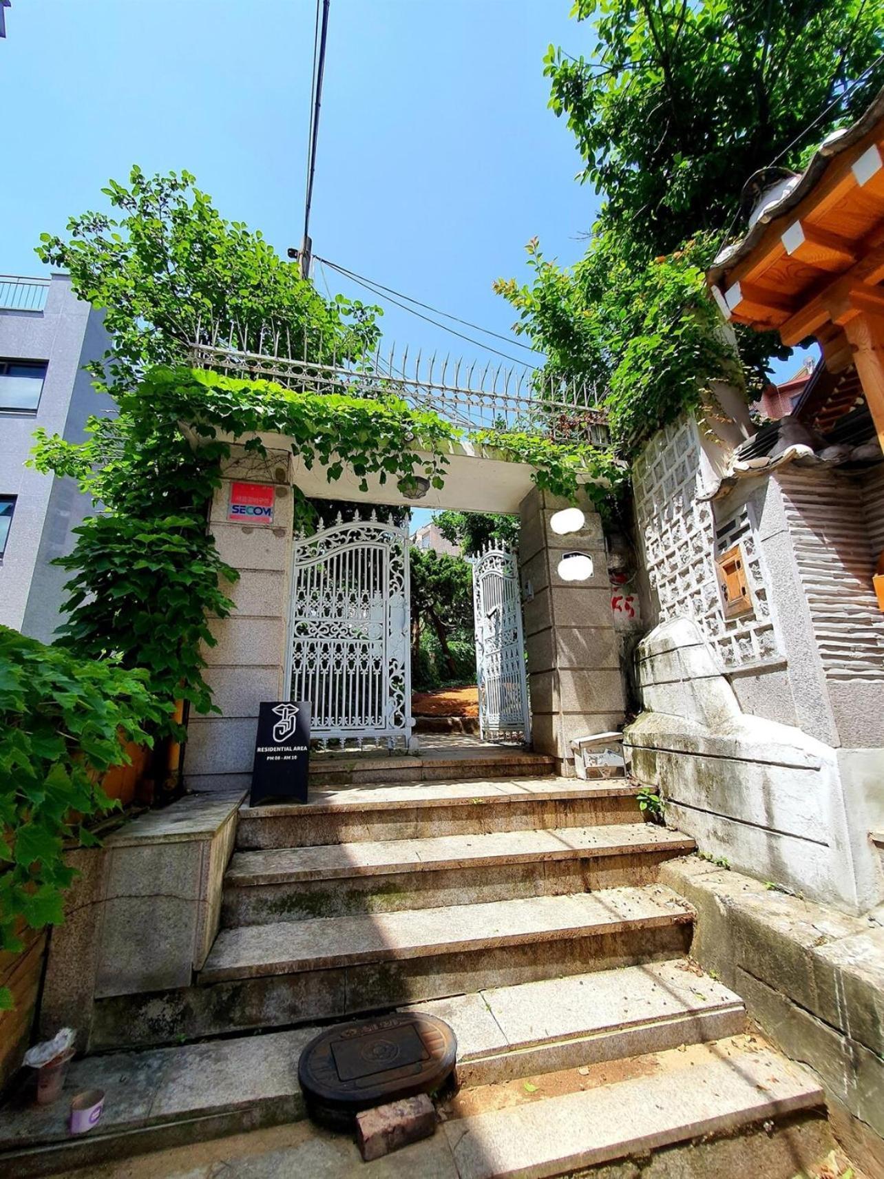 Sg Tailored Service Home Near Metro Seoul Exterior photo